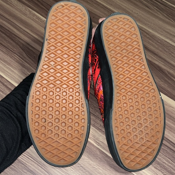 Vans classic festival slip on red satin Chinese new year women sz 5 1/2 men’s 4 - Picture 10 of 13